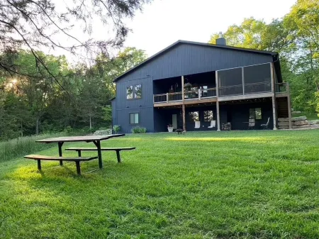 Relaxing Woodland Getaway