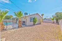 VIP villa 3BDR 2BHR 5min to the strip large pool Hoteles en 