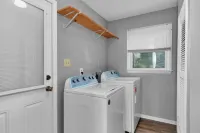 Modern Farmhouse 4 Bedroom Home Away From Home
