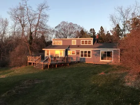 "Endless Summer" - Lake Michigan Beachfront Home! Отели в г. Mason County