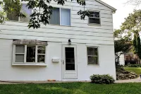 Viola Suites Apt 4 // 1BR, 1 Bath, Economical, Lg Yard, Pet Friendly, Near Mayo!
