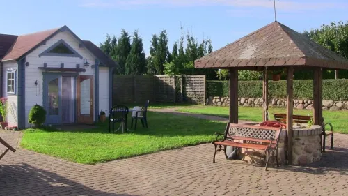 Living under "Reet" family friendly, dogs allowed, garden + large open space