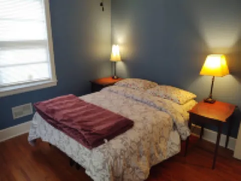 Quaint 3 Bdrm home w/in minutes of USC, Downtown Columbia, Ft Jackson and more Hotels in Cayce