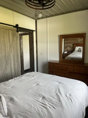 White Oak Retreat SW WI easy access to ATV and Snowmobile Trails