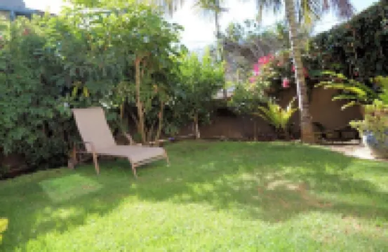 2-Blocks to Moonlight Beach, Private Yard, AC,  Bikes, over 300 5-Star Reviews