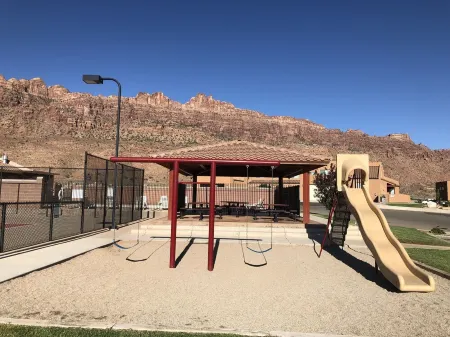 Moab Behind the Rocks Retreat - 3B/2.5B- Garage/Pool