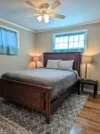 Cozy, Spacious, Great Location to amenities Hotels in Oak Ridge