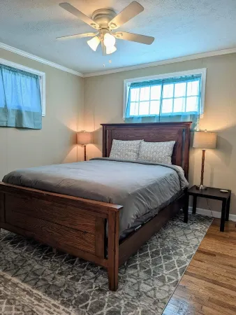 Cozy, Spacious, Great Location to amenities