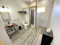 Couples Getaway & Business Travel- 6 Miles to MTU