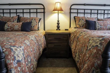 Pass Creek Cabin - Brand new Luxury Cabin at Tiny Timbers Resort