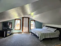 Lakeview Hot Tub Retreat Near Wineries!