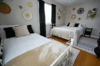 King bed, Hot Tub, Family Friendly