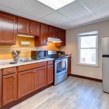 Candy Bar, Apt #8One Bedroom with Pull Out