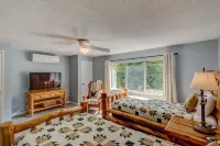 4BR/4Bath Townhome w/AC, Walk to Ski, Golf, Tennis, Hiking and More!