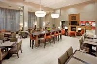 Hampton Inn & Suites Phoenix Glendale-Westgate Hotels in Glendale