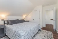 3 Bed / 1.5 Bath Townhome
