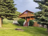 Whippoorwill Cabin, a pet-friendly retreat in Swan Valley Hotels in Bonneville County