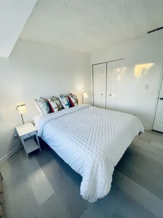 Beachfront getaway on the sea Отели рядом с достопримечательностью «JCPenney»