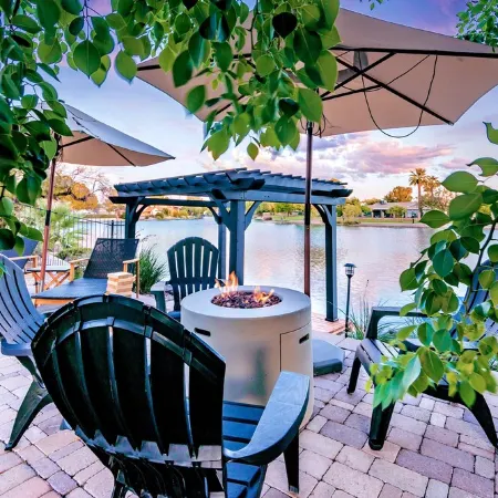 Lake Front Paradise, Pool and Hot Tub-Bubbly