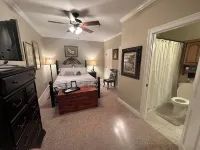 Downtown Front Street 2-bedroom townhome with balcony views