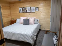 Cozy 4-Bedroom Lake House with Private Boat Dock on the Chain of Lakes!
