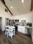 New Luxury 1BR Cottage in Downtown Auburn!