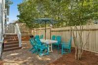 30A Gem! Walk to the Beach and Restaurants! 4 Bikes, Beach Gear, Arcade, Grill