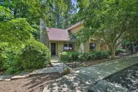 Resort Access - Lake - Pools -Pickleball - Gym. Spacious Townhome for Groups