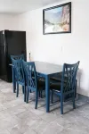 Entire Home- 2 King Beds, Close to Zion, Pet Friendly