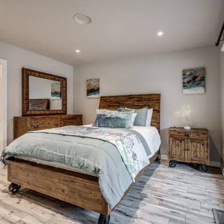 Resort living in Edmond with pool & tennis court!