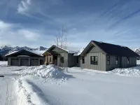 Beautiful 6-bedroom ranch at the foot of the Grand Teton Mountains. Hotel a Teton County