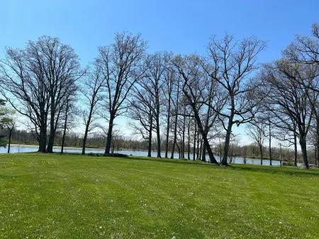 A Cosy Family Retreat In Nature, Or Perfect Romantic Getaway for Two! Отели в г. Оглейз