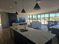 Neagles Retreat Villa 8-1 Bedroom Plus a Sofa Bed