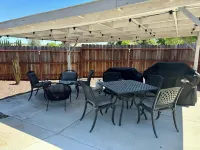 Historic Atascadero Colony Charmer! Atascadero Lake Park附近的飯店