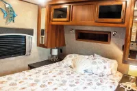 Coastal Rv Getaway-Pet Friendly- Beaches and Islands 2-10 minutes away!