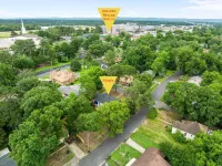 New! Great Location! Updated! Walk to Oaklawn! 5 Minutes to Downtown! Dogs OK! 핫스프링스 호텔