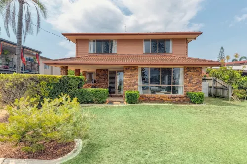 Lovely Waterfront Beach House, Pet-Friendly