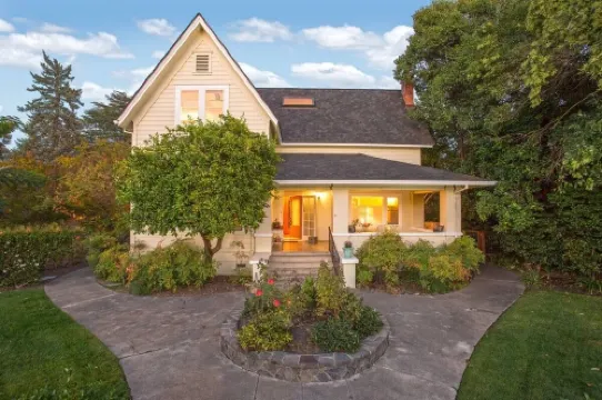 The Roost - Sun Room