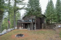 Forest Whisper Retreat: 4-bdrm lodge in Daggett. Get away and have everything.
