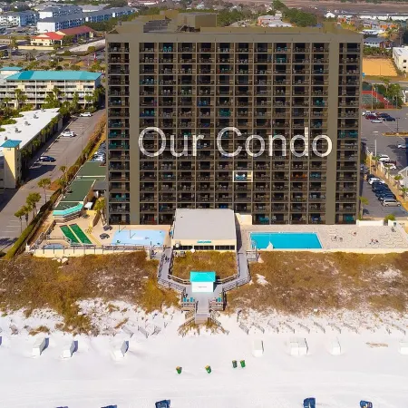 Breathtaking View • Hot Tub • Free Beach Chairs in Unit • Outdoor Pools