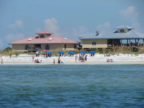 SEAVIEW at HONEYMOON ISLAND, WATER VIEWS, ON THE HONEYMOON ISLAND CAUSEWAY