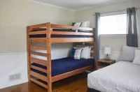 Leprechaun Lodge Hotels near Stadium