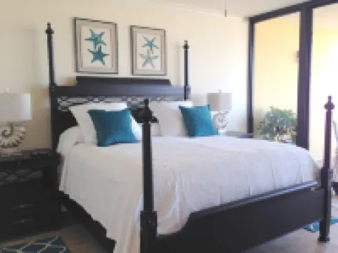 Top Floor with Penthouse Views! Beachfront- 2 Bdrm-2 Bath, 2 Pools and Hot Tub!