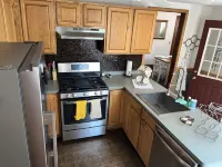 Beautiful Lake Home, Private Beach with a 5-Minute Walk to the Public Beach Area