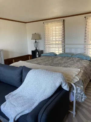 This cozy apartment is situated on 20 acres with a distant view of Sebago Lake. - Apartments
