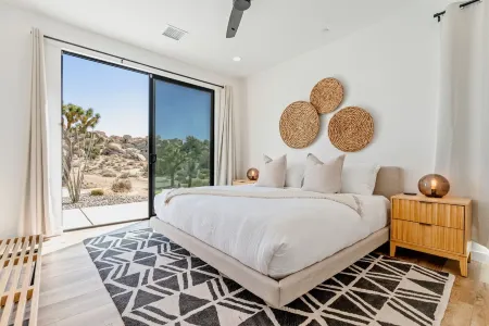 Mars Landing - Pool / Spa / Boulders / Views