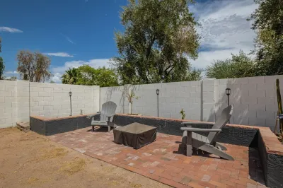 Perfect Winter Getaway: South Mountain Trails, Pool, near ASU, Golf, and Hiking! Hotels in Ahwatukee Foothills