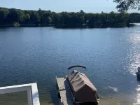 Lakefront Cottage- big enough for your family,  plus more! Hotels in Harrison