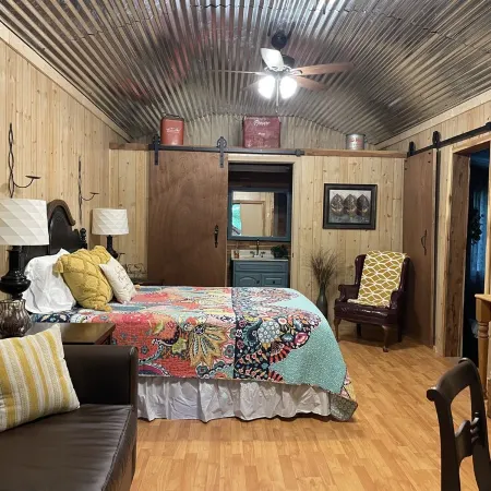 Papa Bears Cozy Cabin at Up The Creek