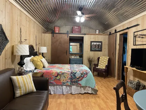 Papa Bears Cozy Cabin at Up The Creek